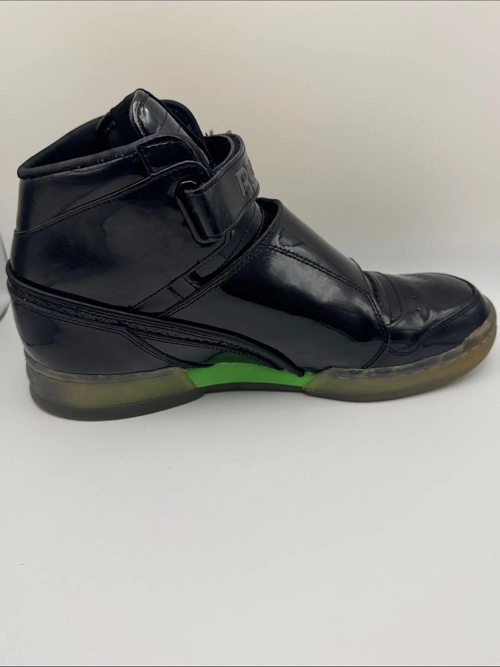 Reebok Alien Stomper Mid Final Battle Xenomorph Queen Men’s Size 10 Shoes CN2182